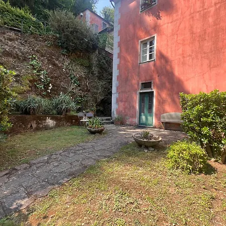 公寓 Joivy Charming Near The With Garden 帕拉基